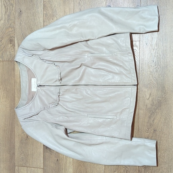 Hinge Designed in Seattle Taupe buttery soft leather jacket ruffle trim sz L - Picture 2 of 13